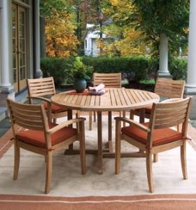 Wood Chairs on Outdoor Wood Furniture Furniture Made Of Wood Has A Quaint