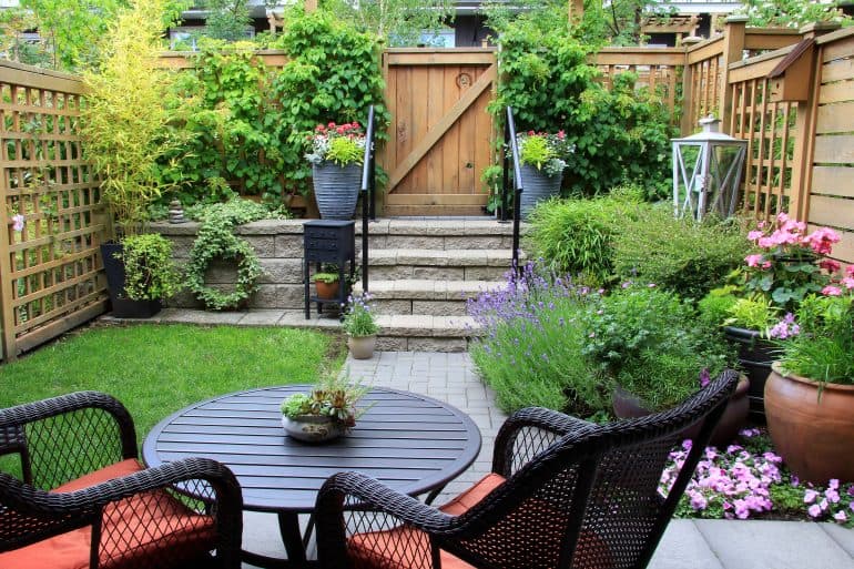 Ideas for Making Your Own Backyard Oasis | Yard Surfer